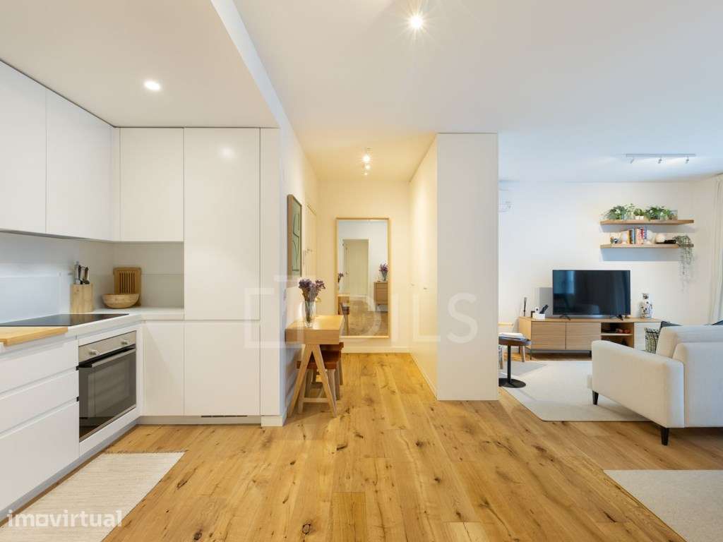 Apartamento T2 em condomínio com garagem e arrecadação - Grande imagem: 2/21