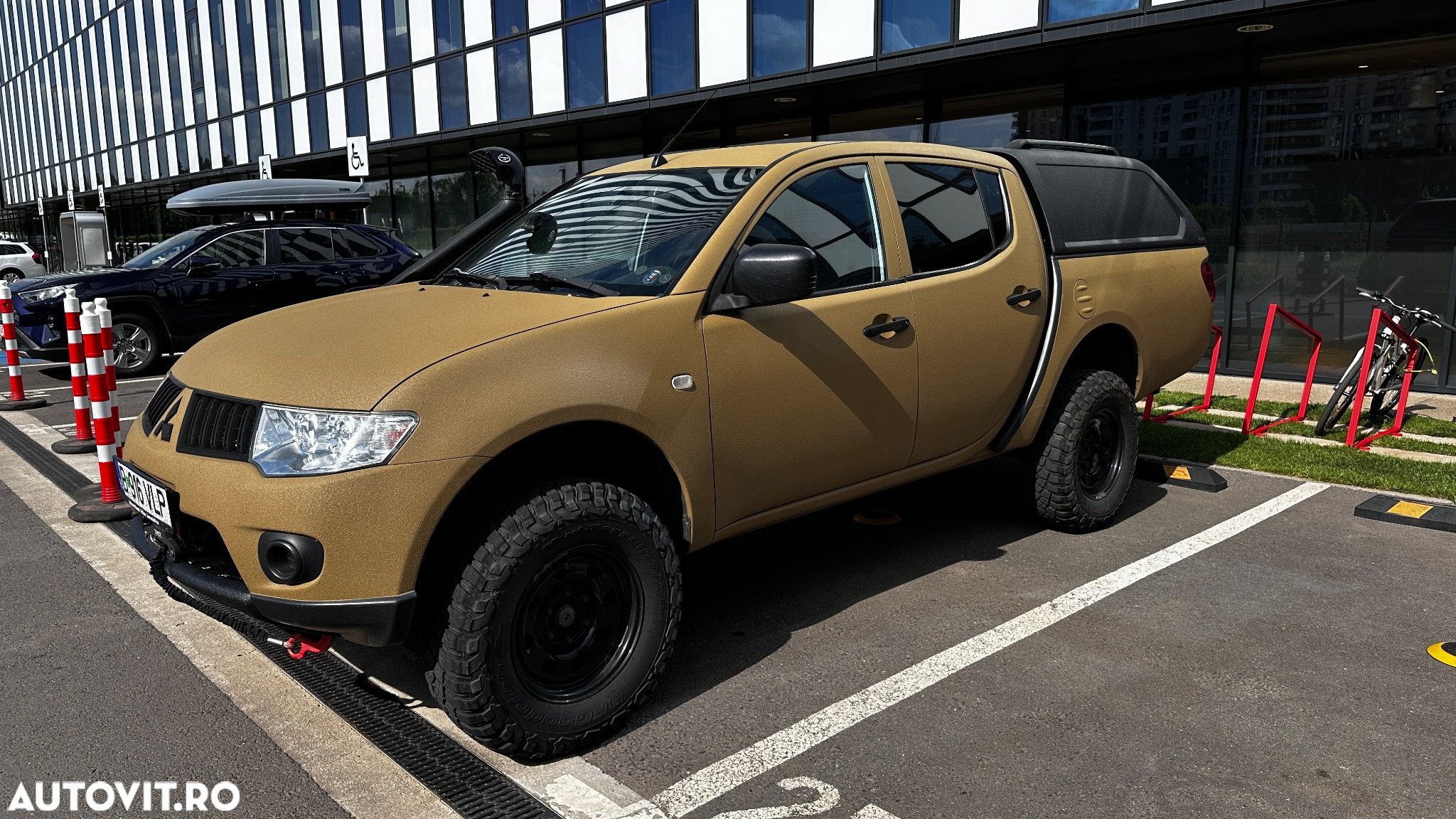 Mitsubishi L200 Double Cab 2.5 DI-D M/T Invite H80 - 2