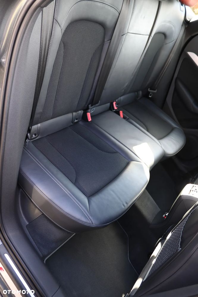 Audi Q3 2.0 TDI Quattro Edycja Specjalna - 27