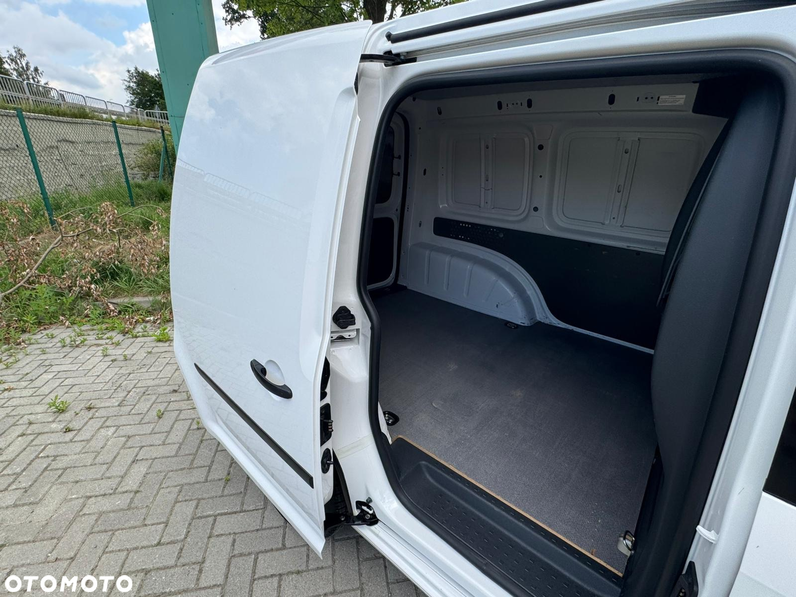 Volkswagen Caddy - 32