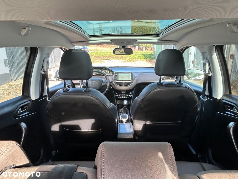 Peugeot 2008 1.6 e-HDi Allure S&S - 13