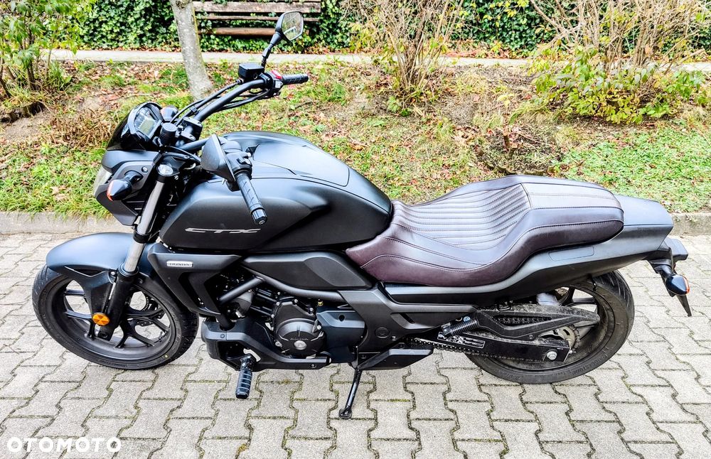 Honda CTX - 2