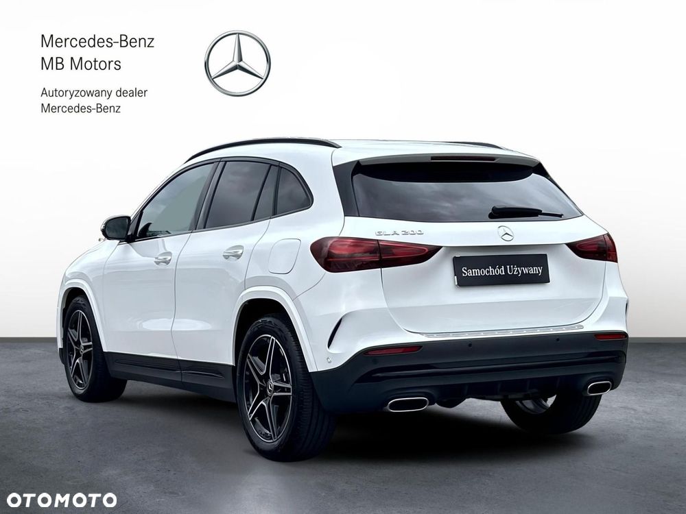 Mercedes-Benz GLA 200 AMG Line - 4