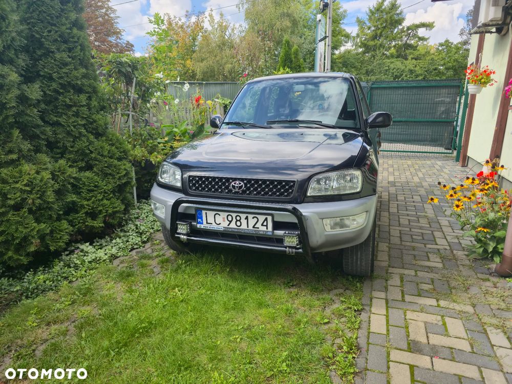 Toyota RAV4 - 5