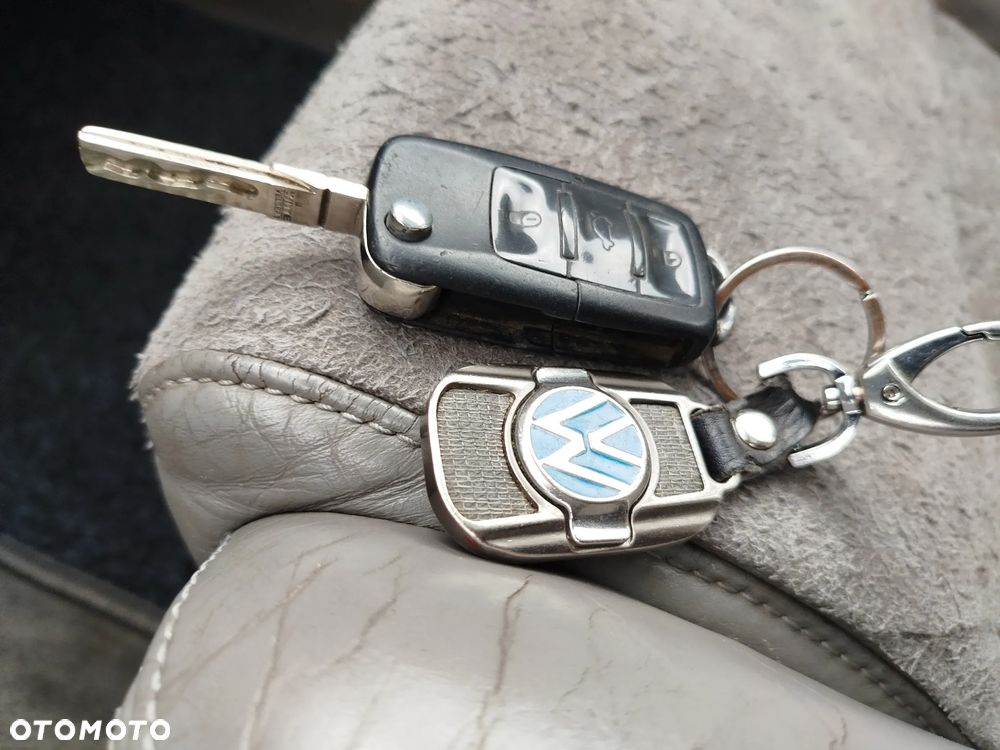 Volkswagen Passat - 29