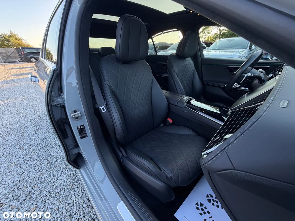 Mercedes-Benz Klasa E 400e 4Matic 9G-TRONIC AMG Line NIGHT Edition - 36