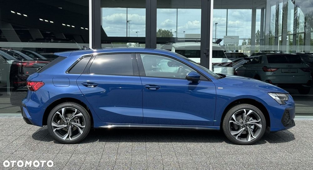 Audi A3 Sportback - 4