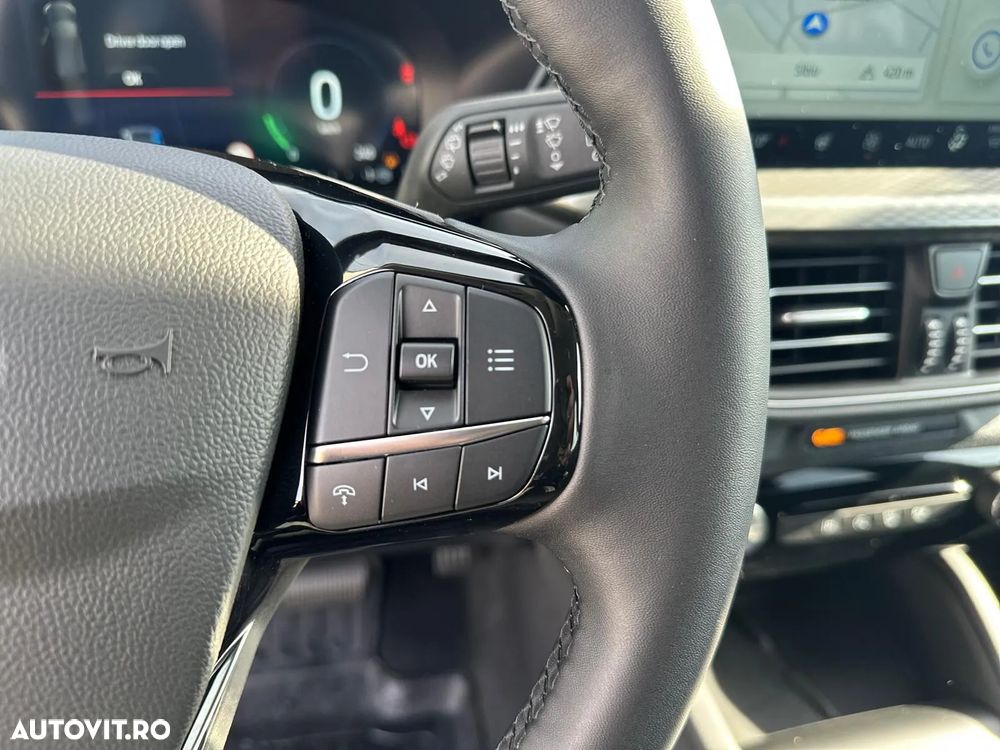 Ford Kuga 1.5 EcoBoost A8 FWD Titanium - 24