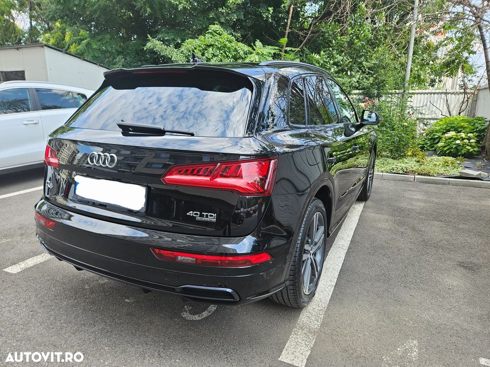 Audi Q5 2.0 40 TDI quattro S tronic Design - 5