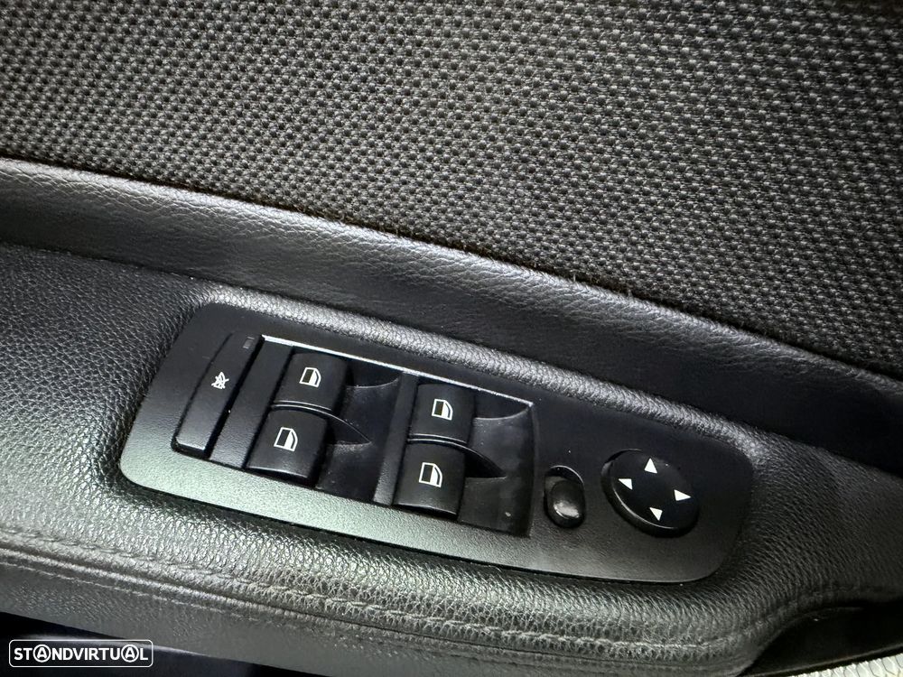 BMW 120 d DPF Edition Sport - 27