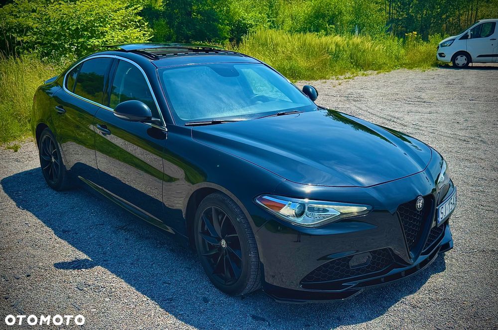 Alfa Romeo Giulia 2.0 Turbo 16V AT8 Veloce Ti - 3