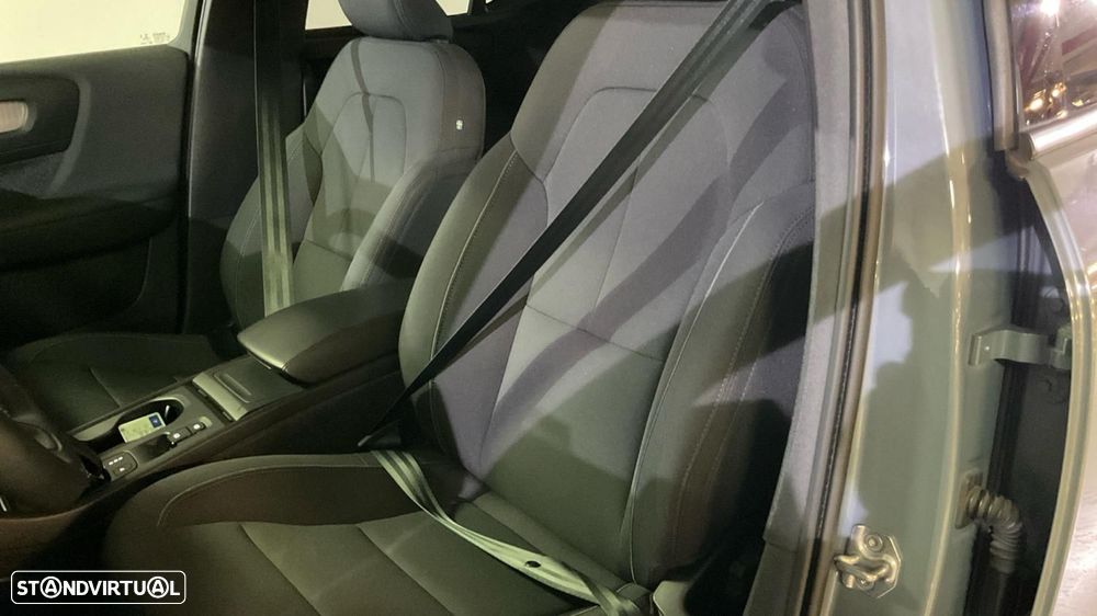 Volvo XC 40 1.5 T3 Momentum Plus Geartronic - 9