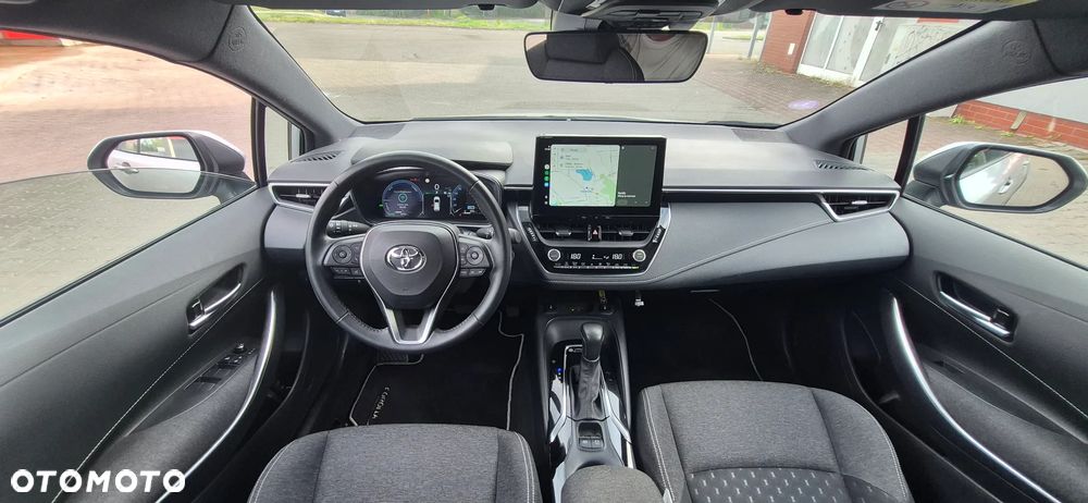 Toyota Corolla - 13