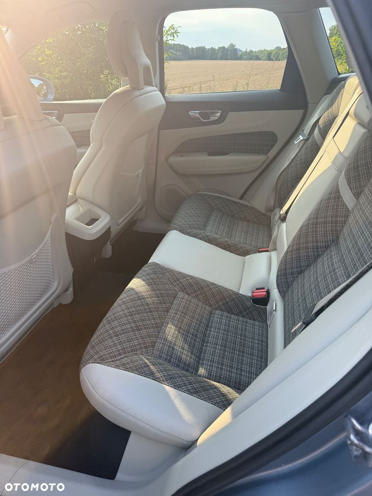 Volvo XC 60 D4 AWD Geartronic Momentum - 14