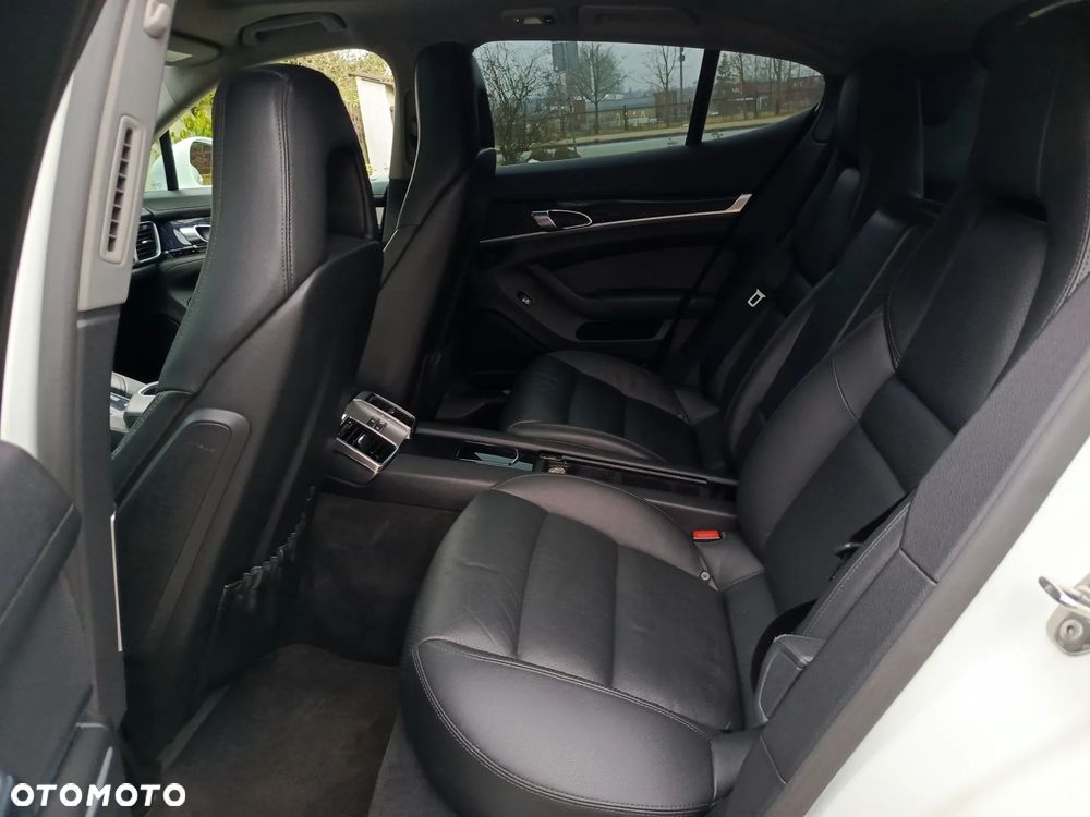 Porsche Panamera PDK Edition - 12