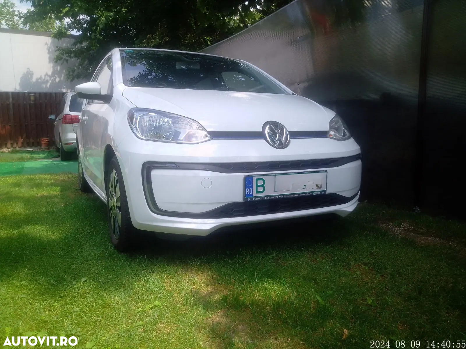Volkswagen up! e-up! - 11