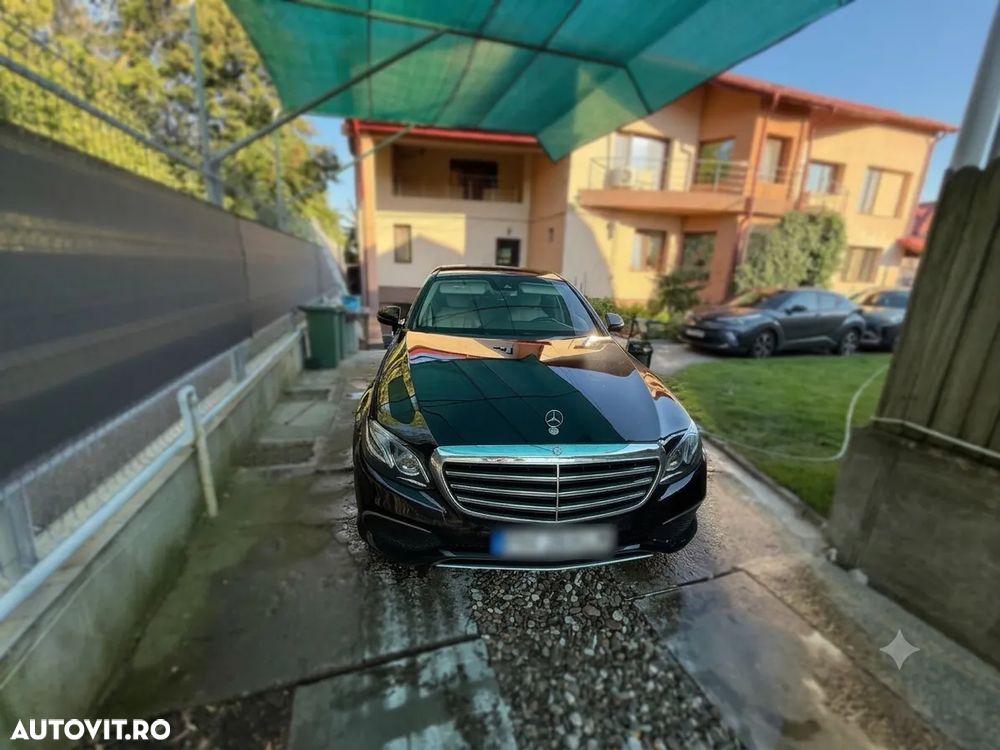 Mercedes-Benz E 220 d Aut. - 1