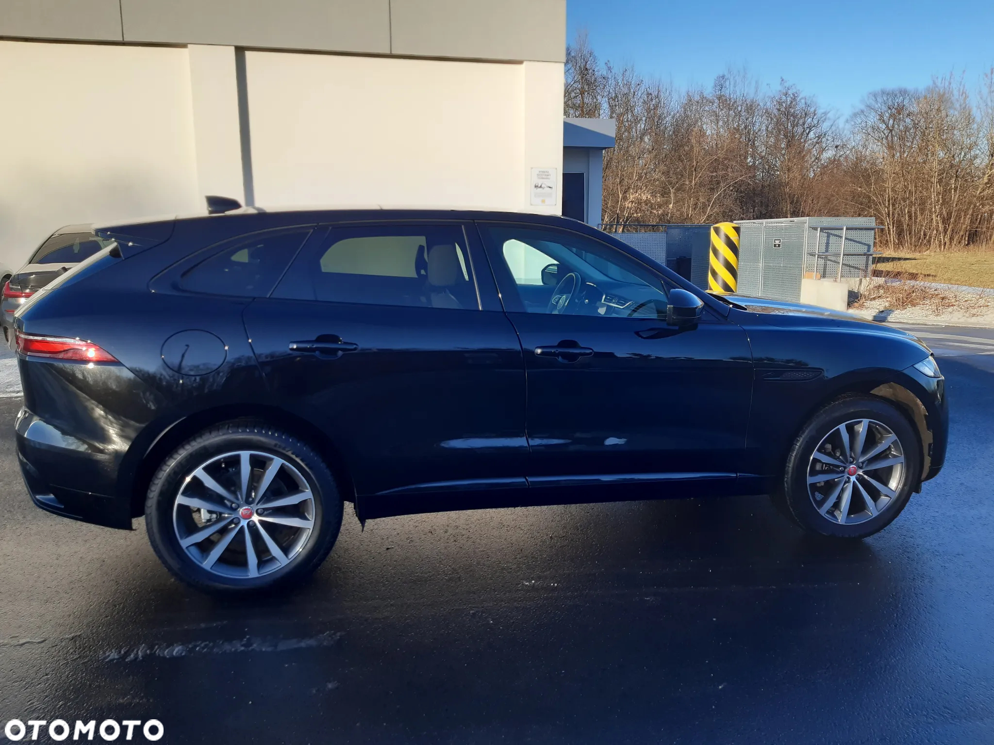 Jaguar F-Pace P250 AWD R-Dynamic Black - 25