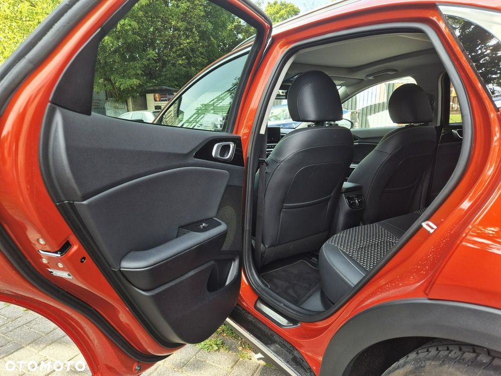 Kia XCeed 1.5 T-GDI Business Line DCT - 12