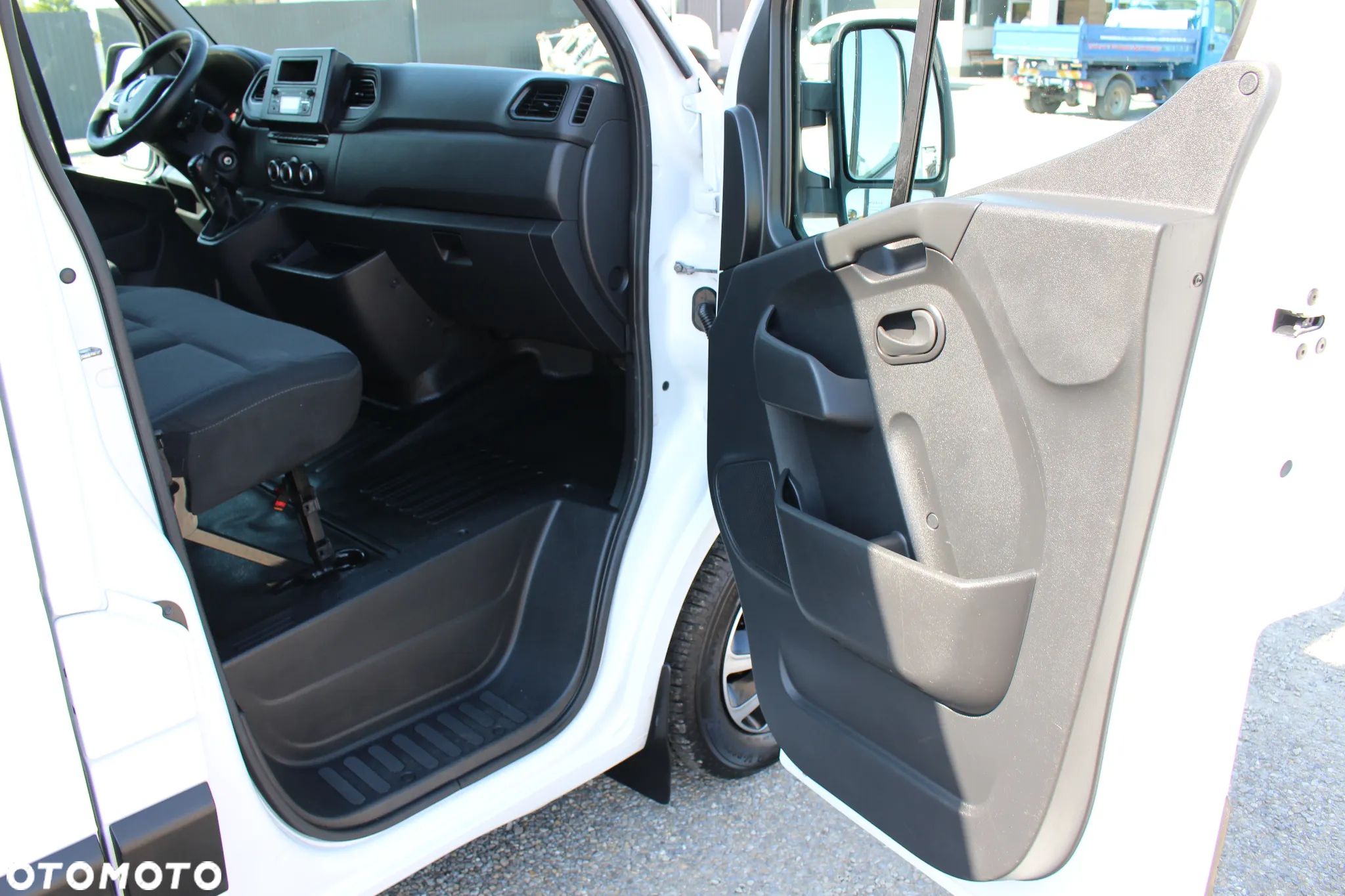 Renault MASTER 2.3 DCI 145 KM*/PODNOŚNIK KOSZOWY KLUBB 12.5M/*SERWIS*/ STAN IDEALNY / - 20