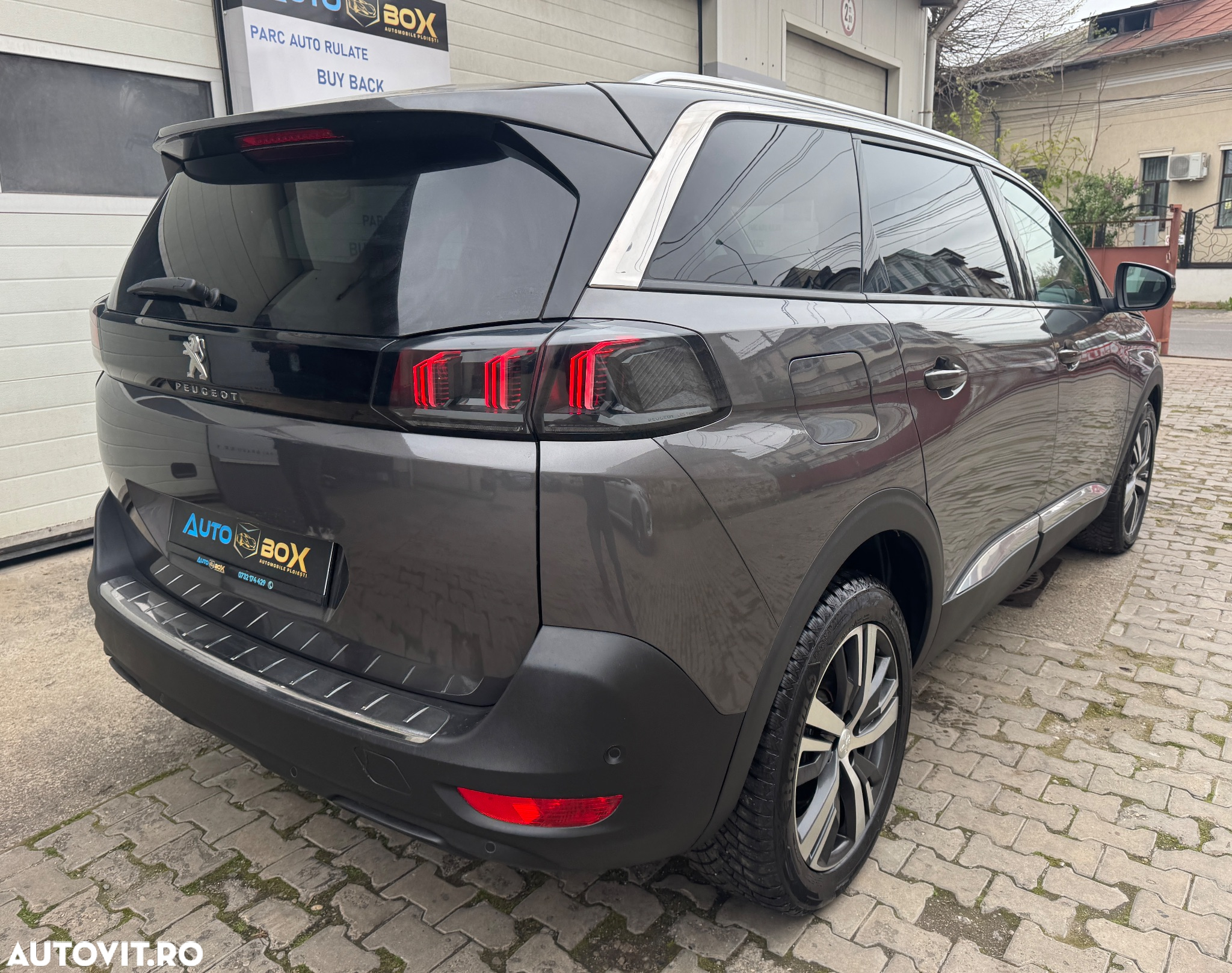 Peugeot 5008 1.5 BlueHDI s&s EAT8 Allure - 3