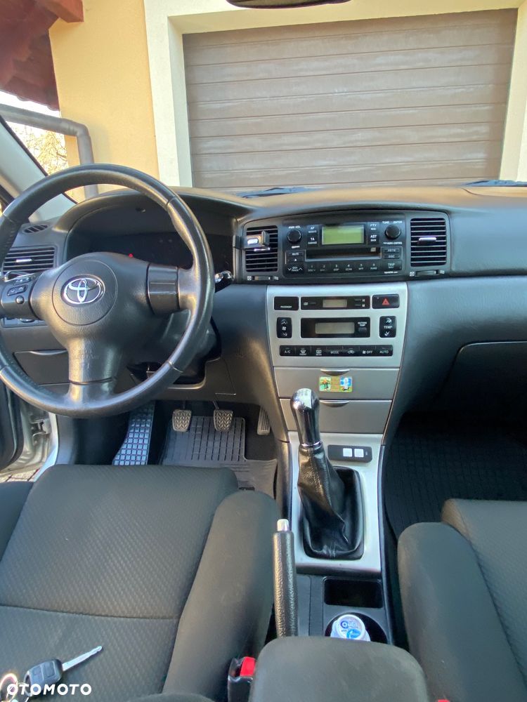 Toyota Corolla 1.4 D-4D Terra - 6