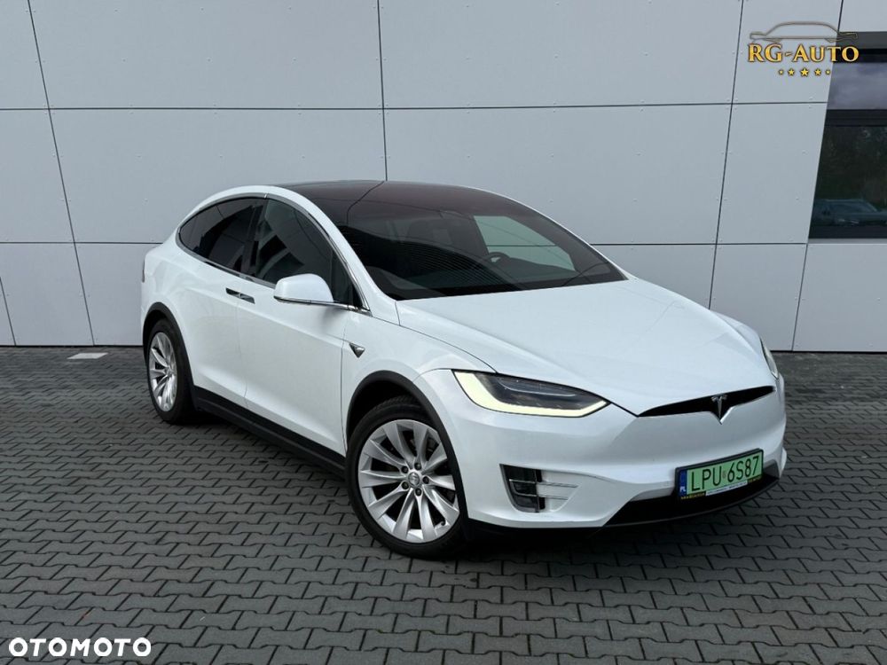 Tesla Model X - 5