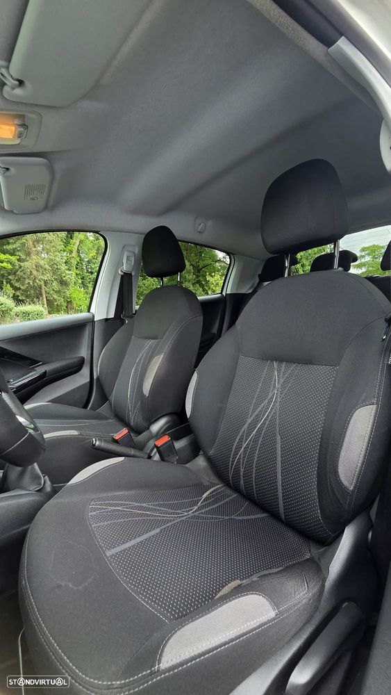 Peugeot 208 1.2 VTi SE Style - 7