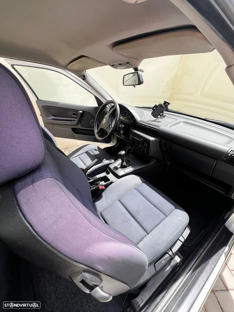 BMW 318 tds Compact - 4