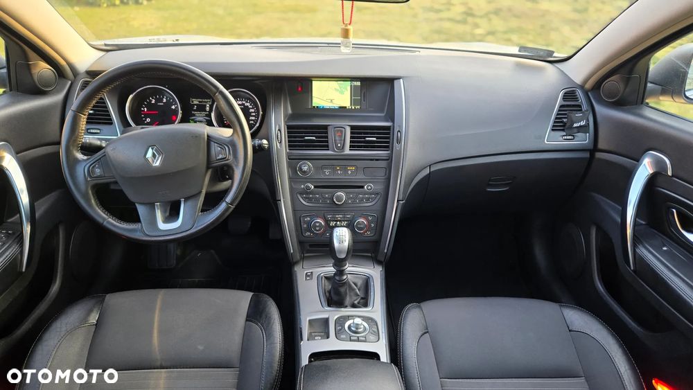 Renault Latitude 2.0 dCi Privilege - 8