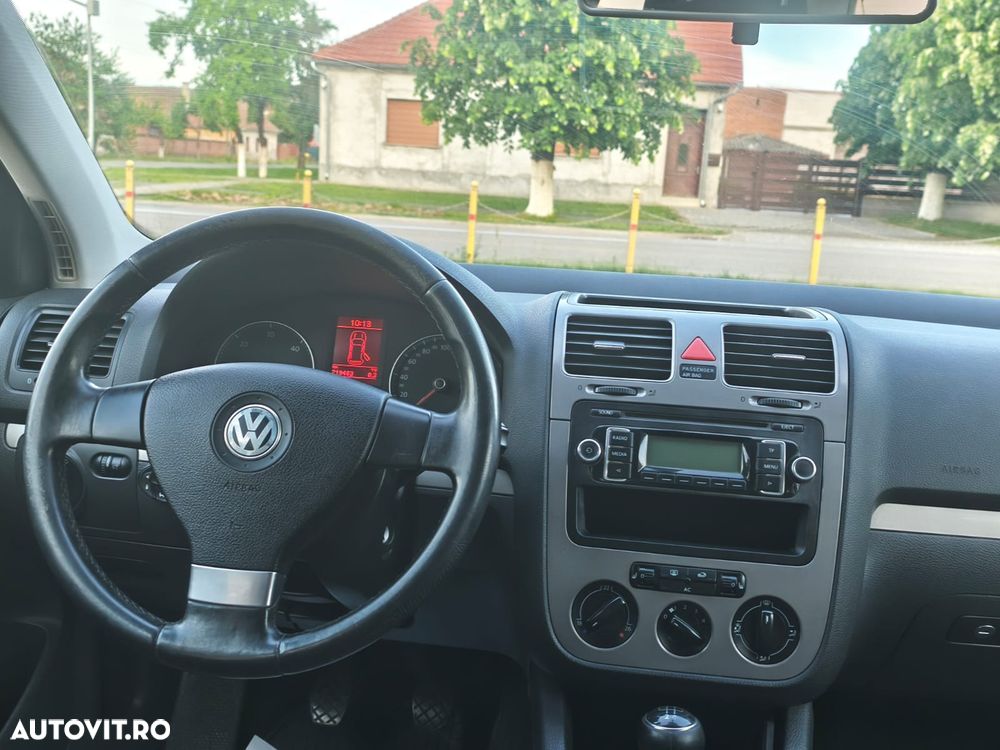 Volkswagen Golf 1.9 TDI BlueMotion Comfortline - 9