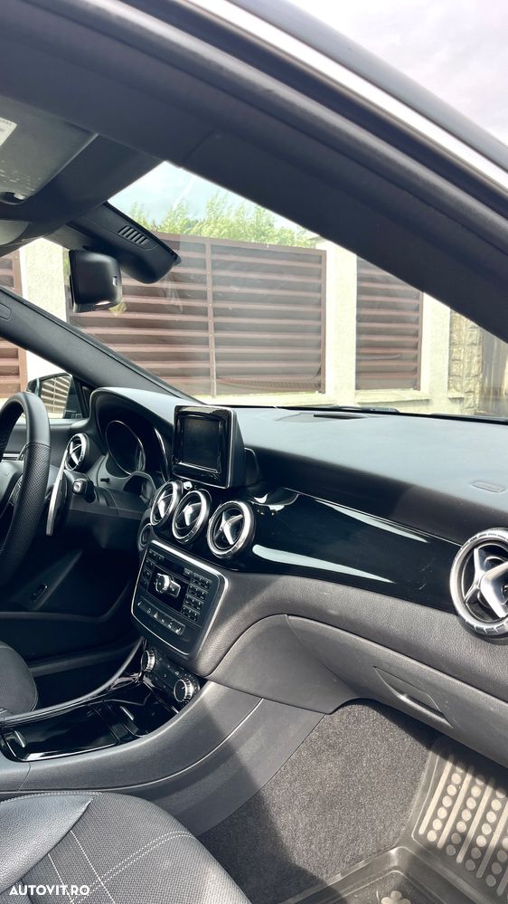 Mercedes-Benz CLA - 13