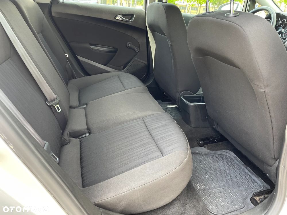 Opel Astra 1.6 Essentia - 13