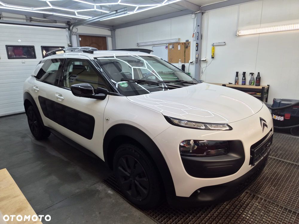 Citroën C4 Cactus BlueHDi 100 Stop&Start Live - 19