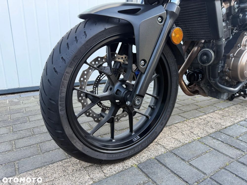 Honda CB - 10