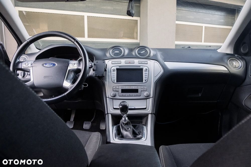 Ford Mondeo 2010 photo 4