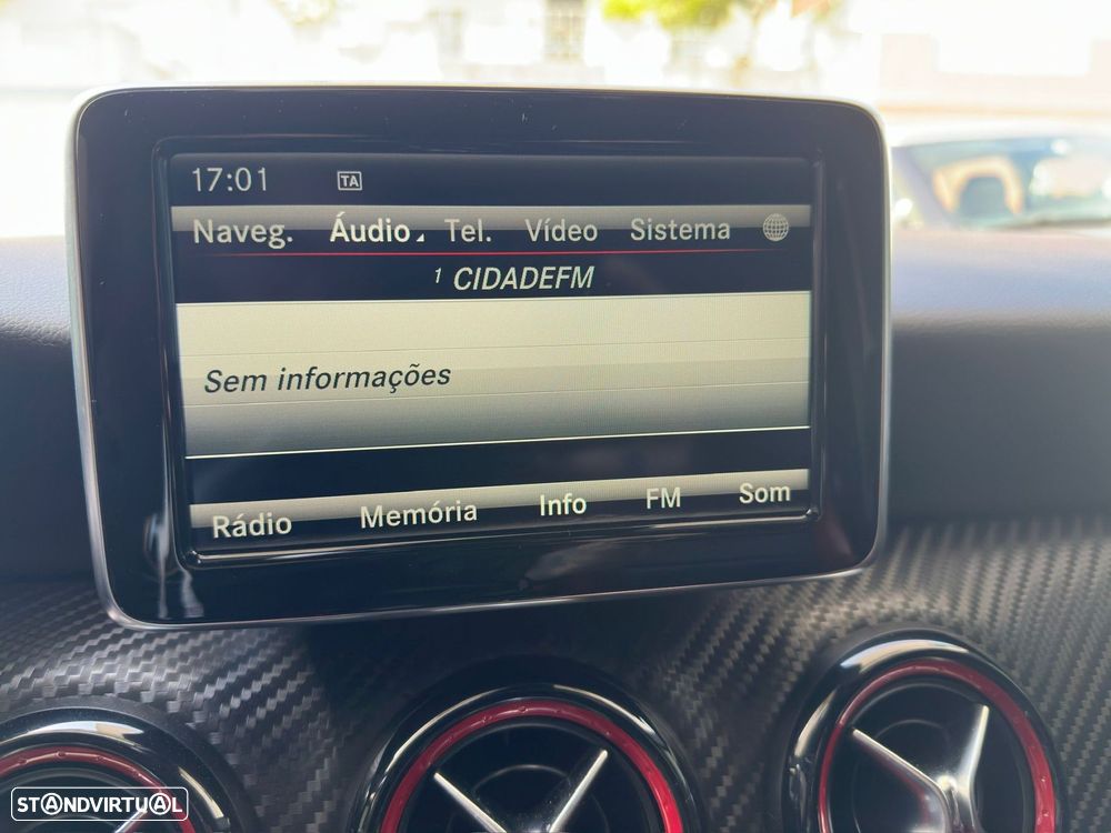 Mercedes-Benz A 45 AMG 4-Matic - 28