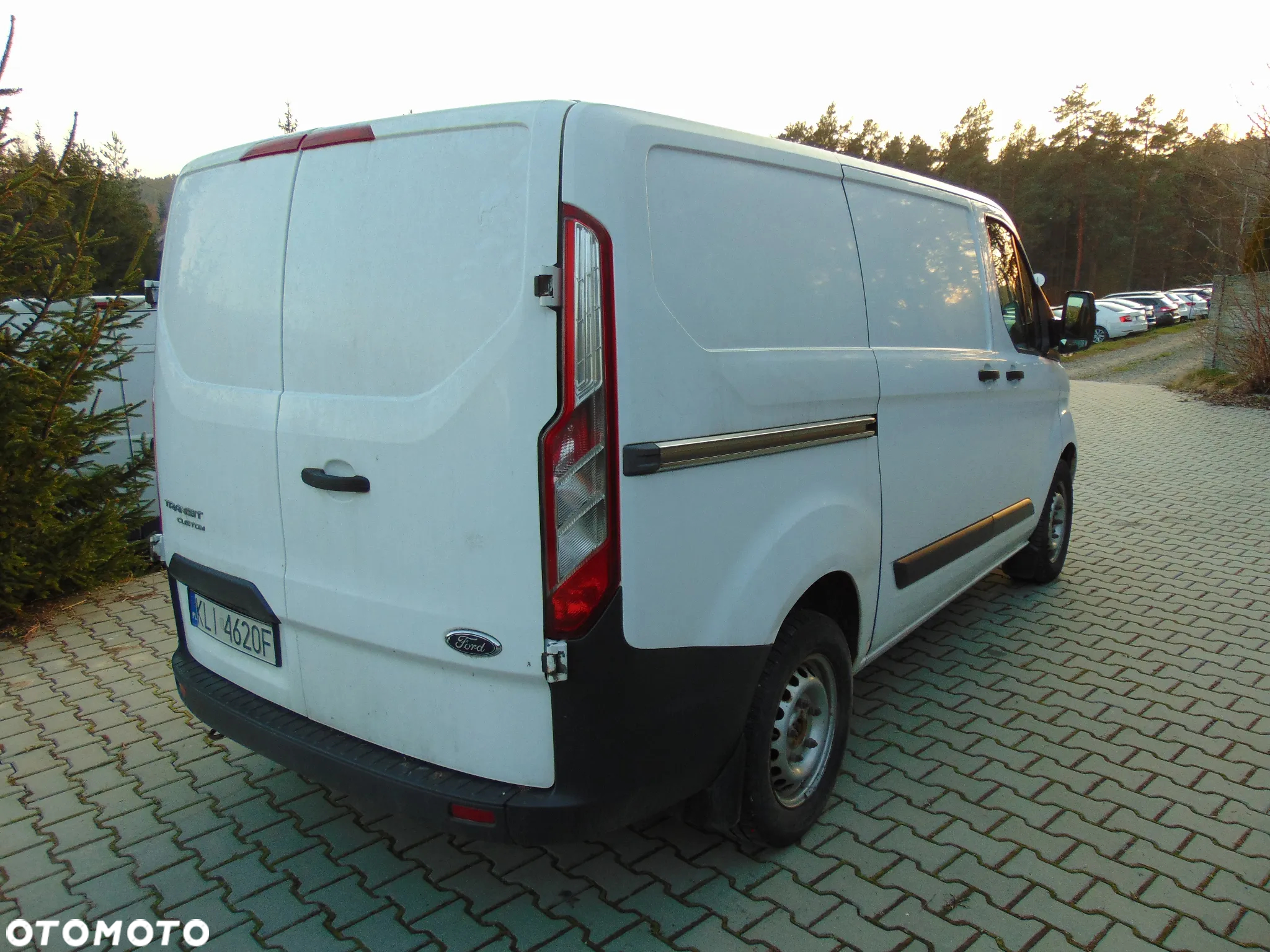 Ford Tranzit Custom - 17