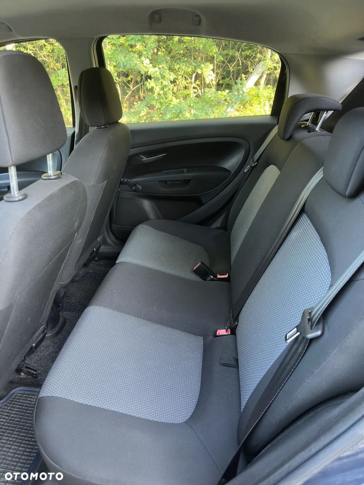 Fiat Grande Punto - 8