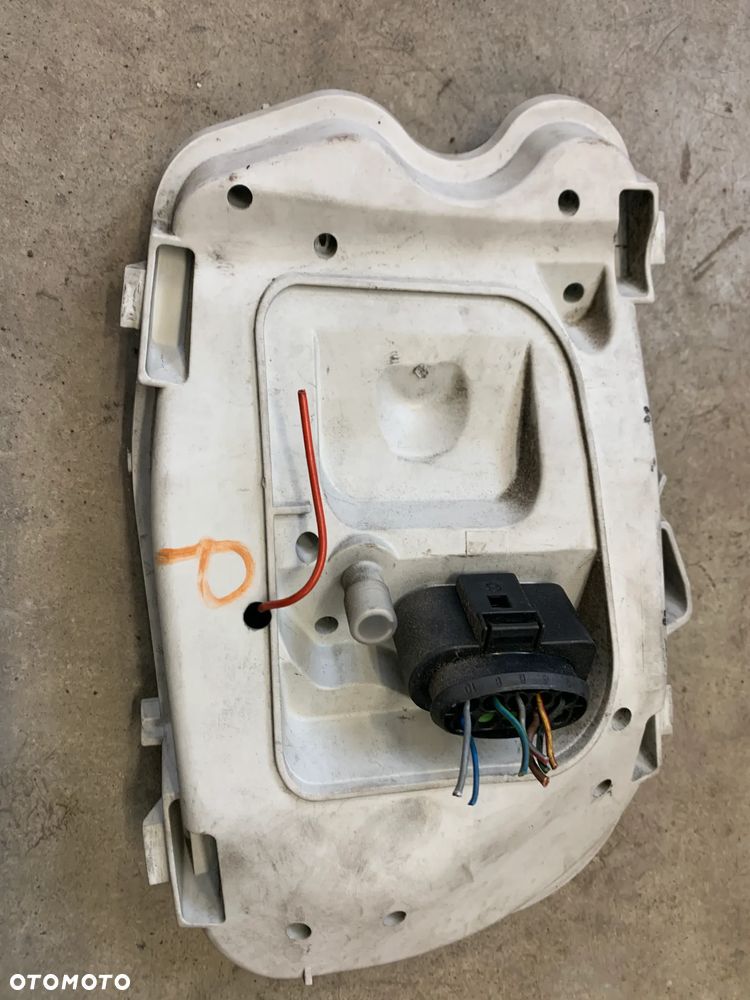 wkład oprawka lampy tył  prawa A6 C6 sedan - 1