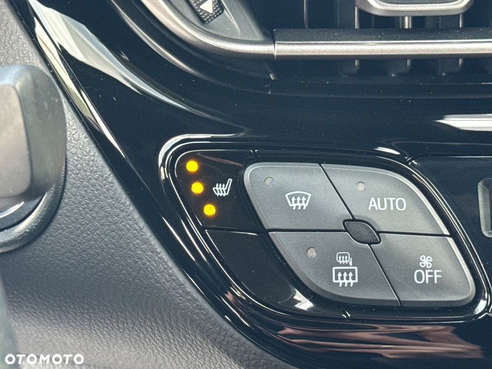 Toyota C-HR 1.8 Hybrid GPF GR Sport - 38