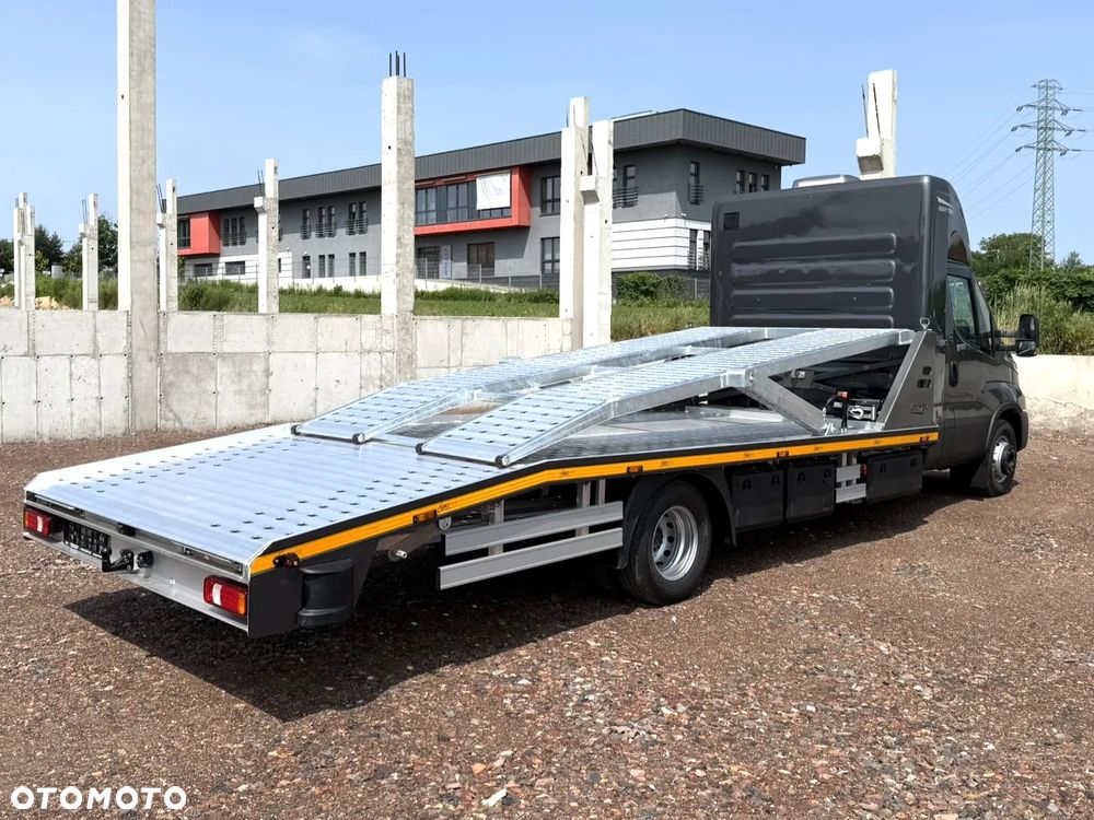 Iveco Daily 70C21A8P Laweta na dwa auta - 17