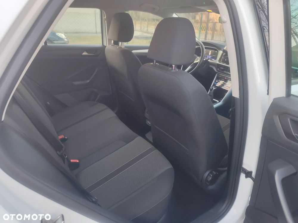 Volkswagen T-Roc 1.5 TSI ACT OPF DSG IQ.DRIVE - 11