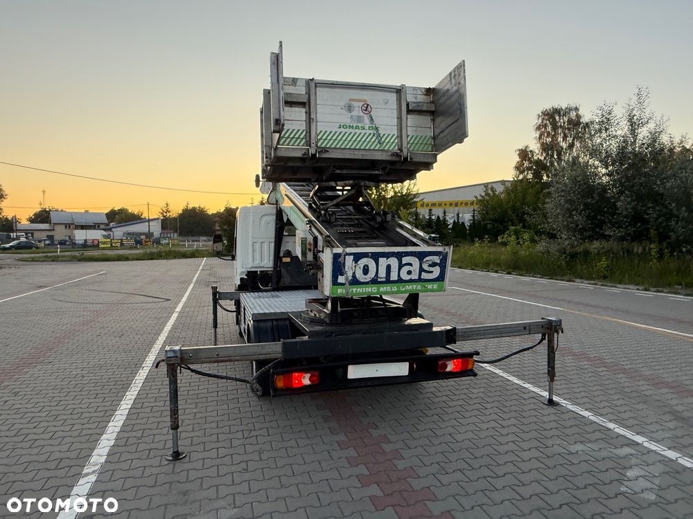 Nissan CABSTAR  2.5  DRABINA - PODAJNIK BOCKER DEKARSKO - MEBLOWY  WYSOKOŚĆ 26 M - 22
