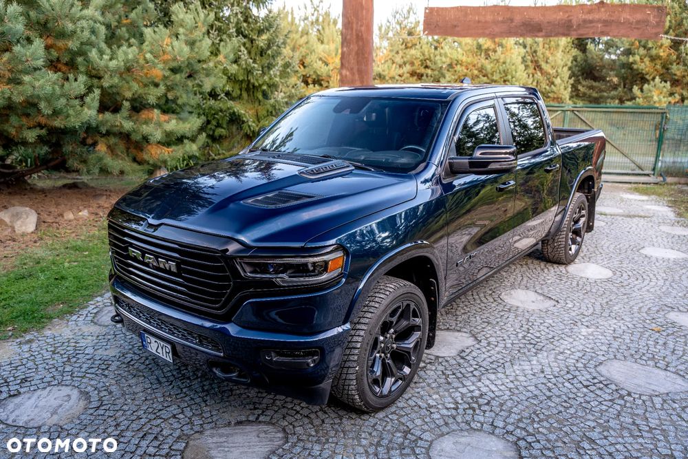 RAM 1500 5.7 eTorque Crew Cab Shortbed Limited Black - 4