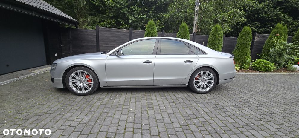 Audi A8 - 4