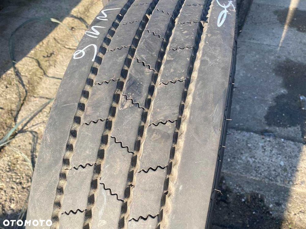 Opona używana przednia 215/75r17.5 SEMPERIT RUNNER F2 Przód 9mm - 4