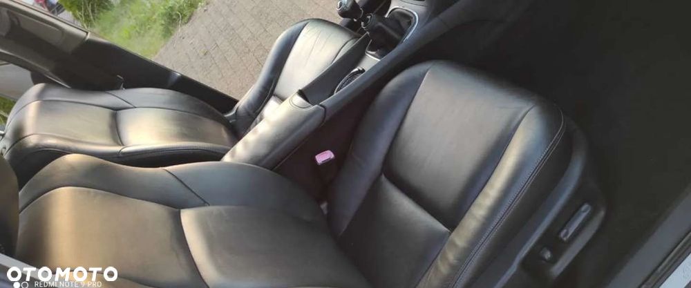 Toyota Avensis - 27
