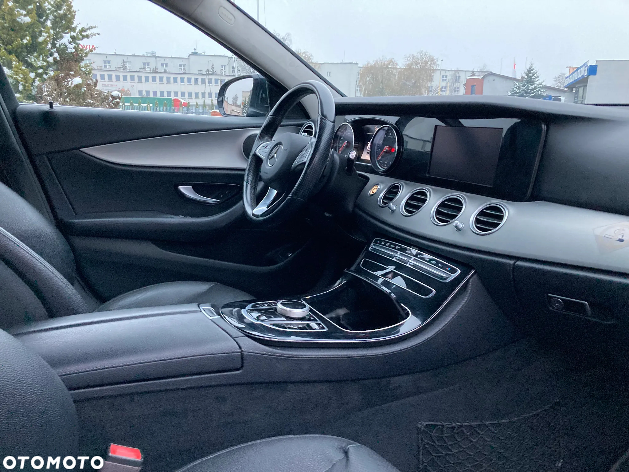 Mercedes-Benz Klasa E 200 T 9G-TRONIC Avantgarde - 12