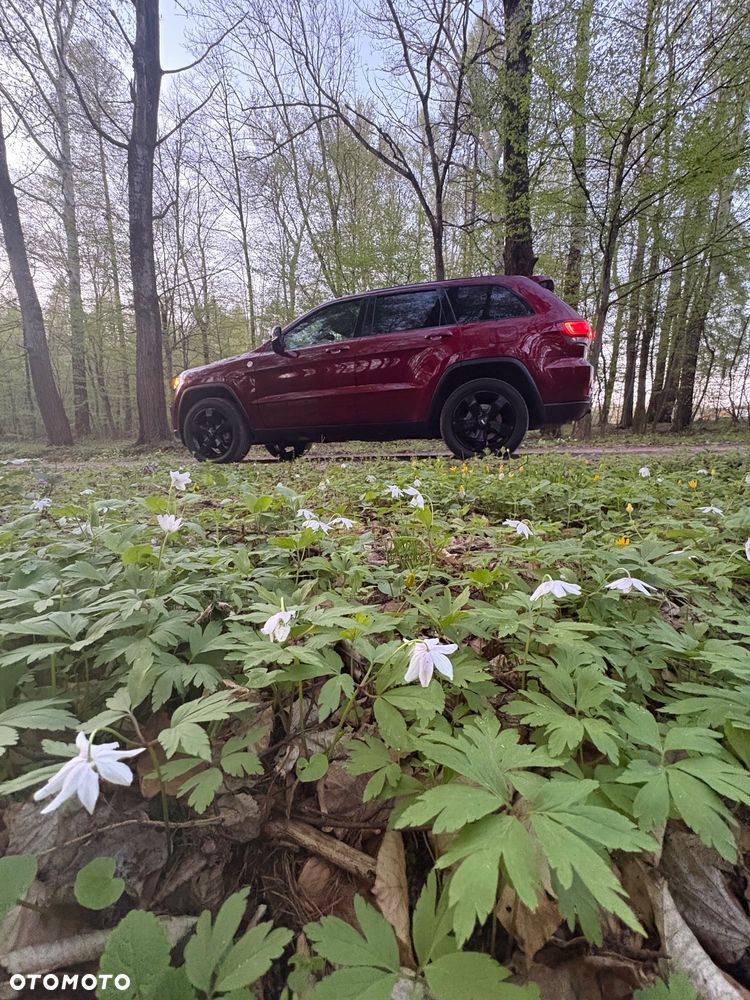 Jeep Grand Cherokee - 19